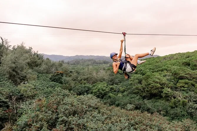Tirolesa de 8 líneas en North Shore, Kahuku